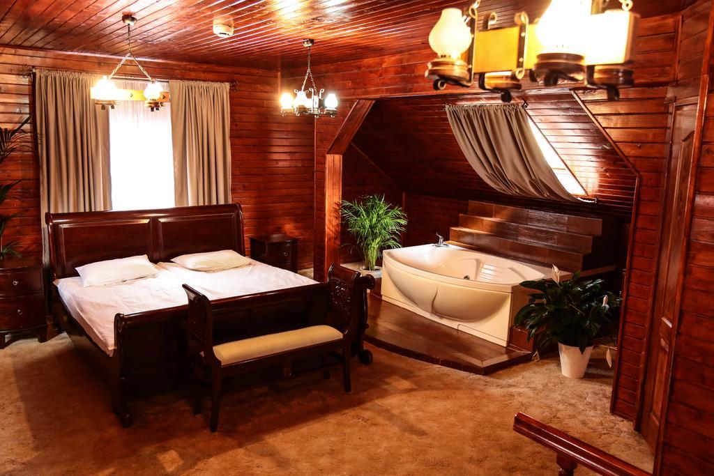 Hotel Apollonia براشوف المظهر الخارجي الصورة